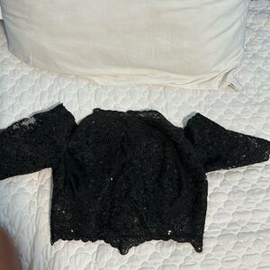 Beautiful crop top off shoulder with back inseam lace details